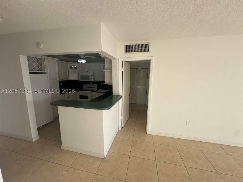 1 bedroom Condominium at 12590 NE 16th Ave 509, 12590 Coronado Towers Con, North Miami — photo 5