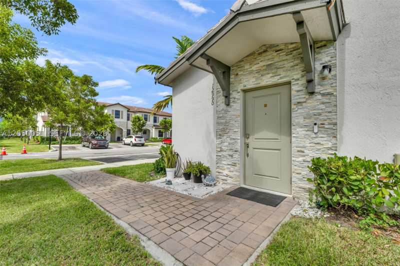 3 bedroom Townhouse at 12990 SW 232nd Ln, Sienna Reserve, Homestead — photo 1