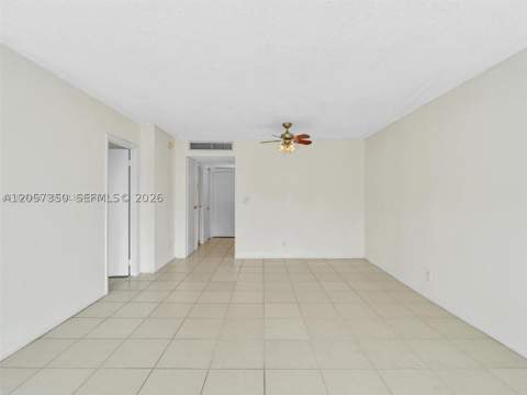 20500 W Country Club Dr 203, Aventura FL - photo 14 of 63