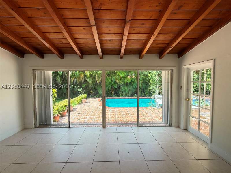 3 bedroom SingleFamilyResidence at 1540 Dorado Ave, Coral Gables Country Club, Coral Gables — photo 2