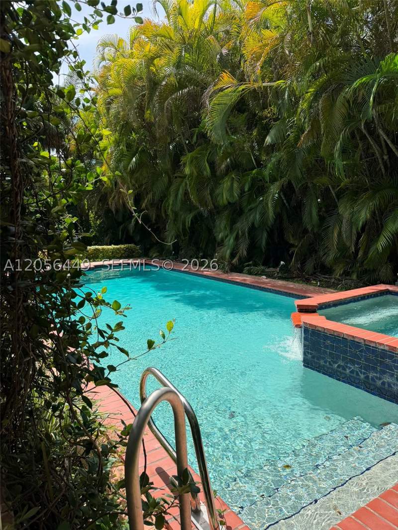 3 bedroom SingleFamilyResidence at 1540 Dorado Ave, Coral Gables Country Club, Coral Gables — photo 4