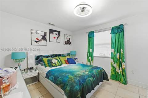 419 SE 3rd St, Hialeah FL - photo 14 of 47