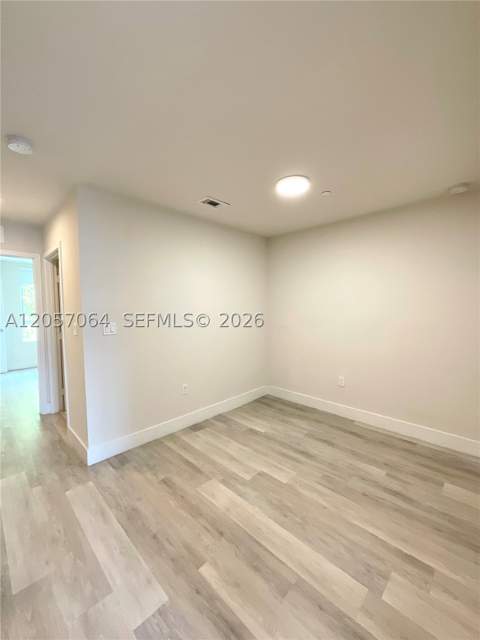 2555 NE 193rd St 2206, Miami FL - photo 17 of 26