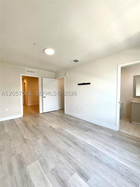 2555 NE 193rd St 2206, Miami FL - photo 21 of 26