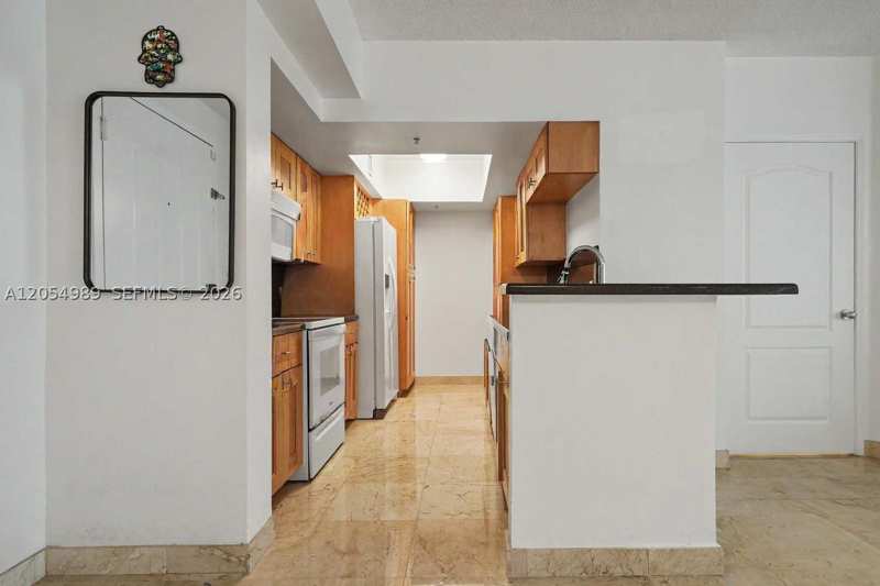 2 bedroom Condominium at 5085 NW 7th St 906, Blue Lagoon Condo, Miami — photo 1