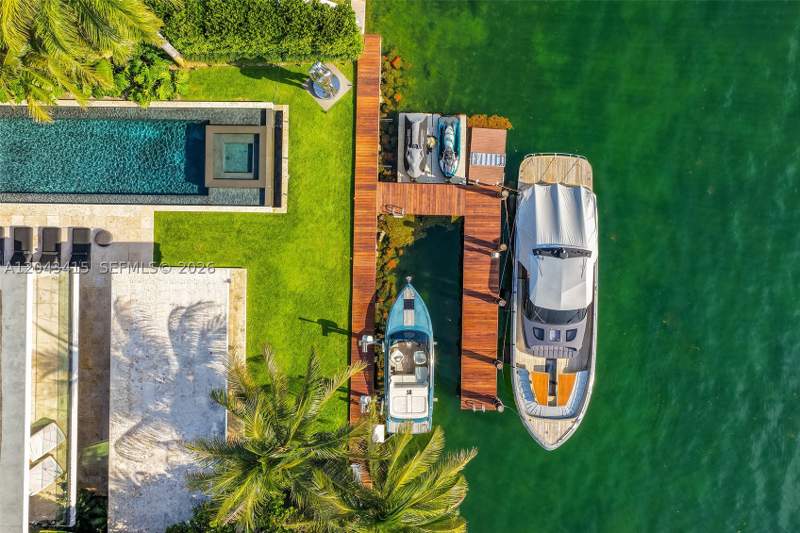5 bedroom SingleFamilyResidence at 126 W San Marino Dr, San Marino Island, Miami Beach — photo 3