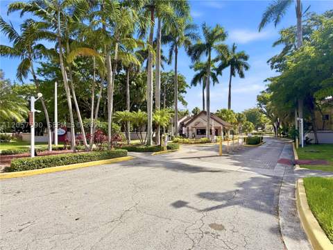 13920 SW 93rd Ln 13920, Miami FL - photo 10 of 19