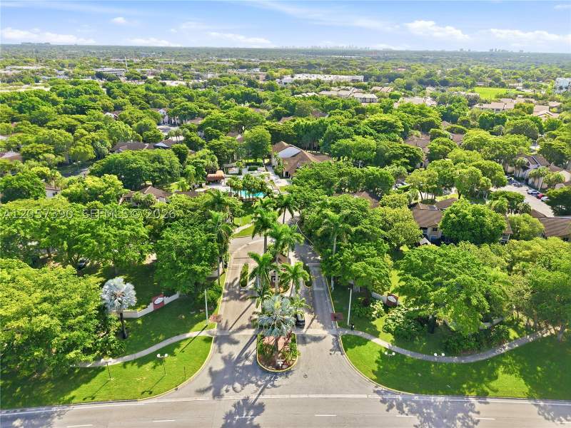 2 bedroom Condominium at 13920 SW 93rd Ln 13920, Parc Vista Condo, Miami — photo 2