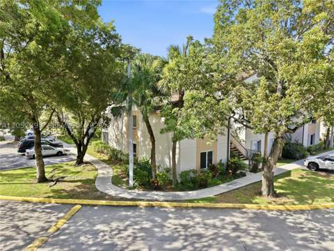 13920 SW 93rd Ln 13920, Miami FL - photo 6 of 19
