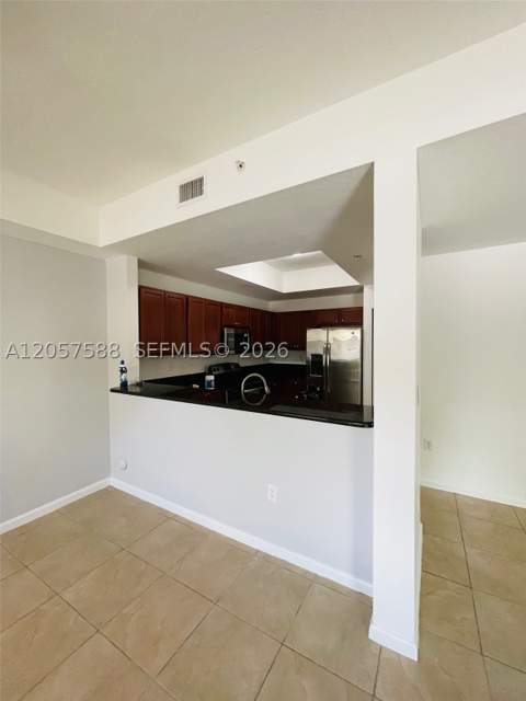 11601 NW 89 St 106, Doral FL - photo 10 of 34