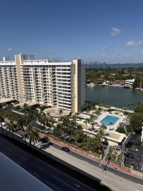 1 bedroom Condominium at 5601 Collins Ave 1723, The Pavilion Condo, Miami Beach — photo 1