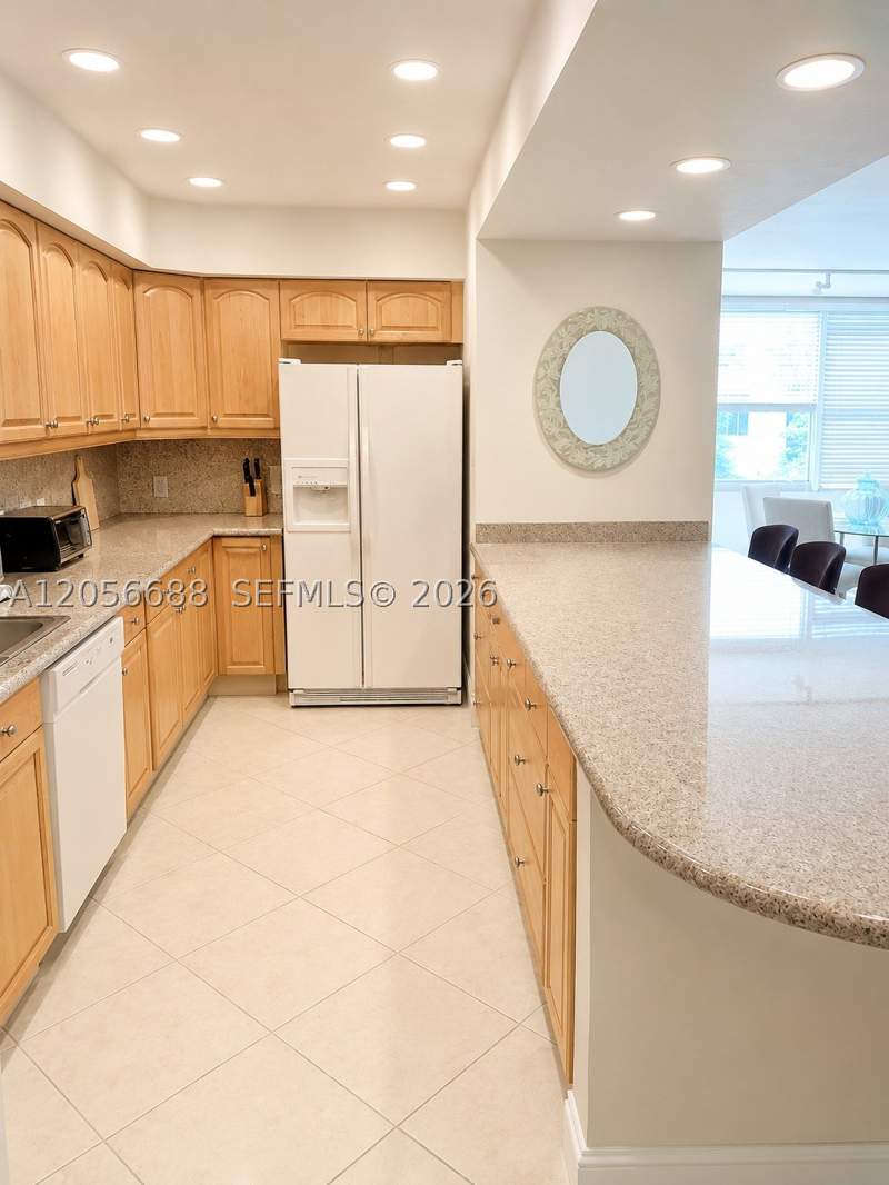 1 bedroom Condominium at 10210 Collins Ave 303, 10210 Lanai Condo, Bal Harbour — photo 3