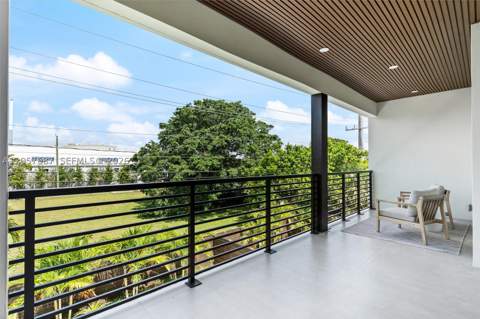 1319 NE 13th Ave, Fort Lauderdale FL - photo 18 of 25
