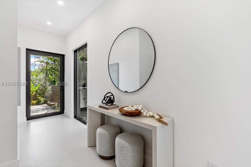 3 bedroom SingleFamilyResidence at 1319 NE 13th Ave, Holiday Heights, Fort Lauderdale — photo 2