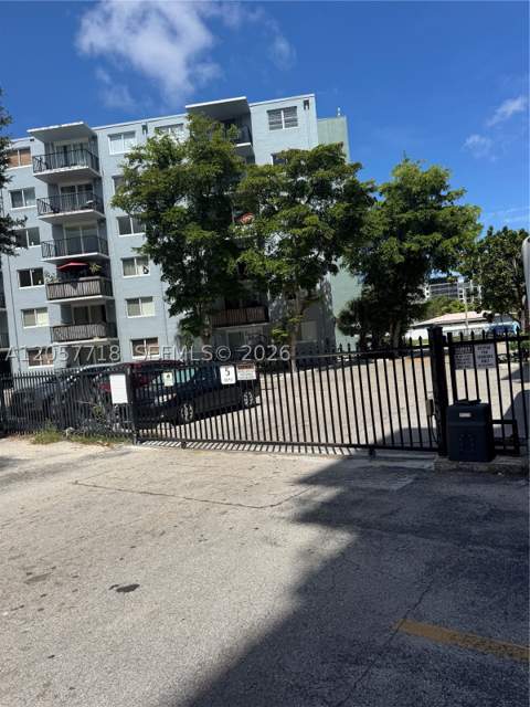 1465 NE 123rd St 609, North Miami FL - photo 24 of 28