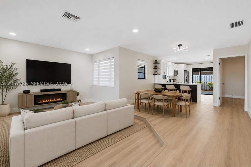 2 bedroom SingleFamilyResidence at 10541 SW 21st Ln, Les Chalets, Miami — photo 5