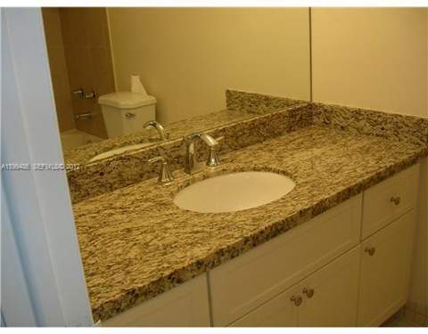 500 Bayview Drive 122, Sunny Isles Beach FL - photo 6 of 29