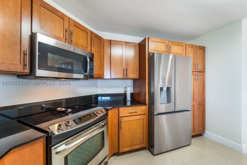 2 bedroom Condominium at 8395 SW 73rd Ave 412, Colonnade At Dadeland SW, Miami — photo 5