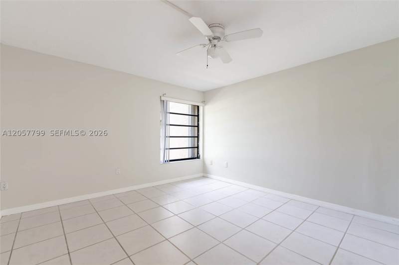 1 bedroom Condominium at 9015 SW 125th Ave N207, Kenland Pointe Condo #1, Miami — photo 4