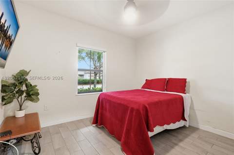 15585 SW 176th Ter, Miami FL - photo 15 of 38