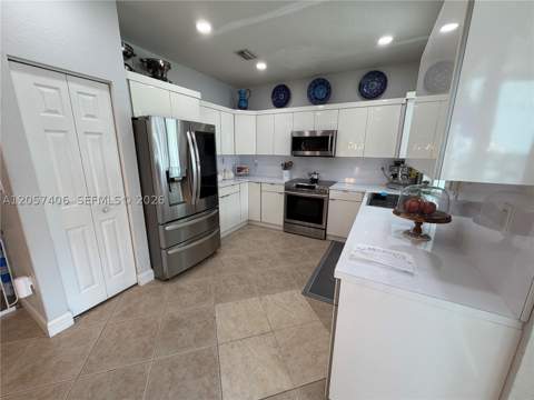 2021 SE 15th St, Homestead FL - photo 6 of 27