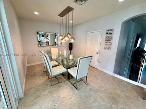 2021 SE 15th St, Homestead FL - photo 8 of 27