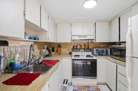 10339 NW 9th St Cir 2-2, Miami FL - photo 17 of 25