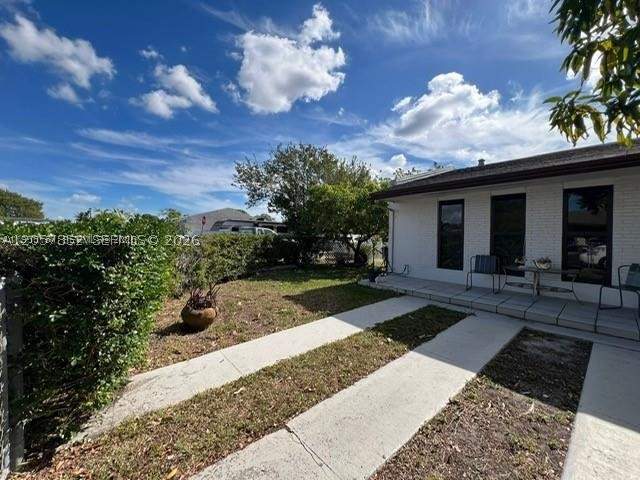 3 bedroom Townhouse at 13002 SW 48th St, Royale Green Townhouse SE, Miami — photo 2