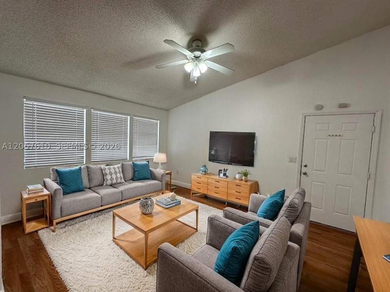 2 bedroom Condominium at 15590 SW 106th Ln 1102, Vista Lago At The Hammocks, Miami — photo 3