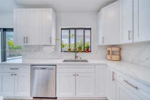 9200 SW 178th St, Palmetto Bay FL - photo 8 of 25