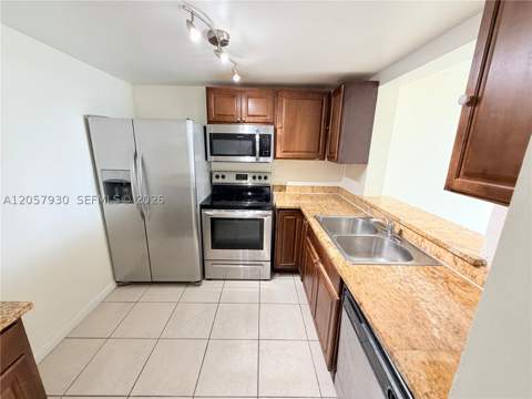 496 NW 165th St Rd D-409, Miami FL - photo 6 of 24