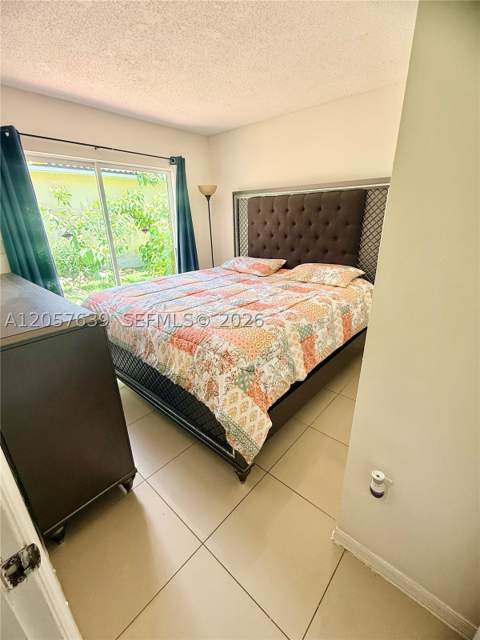 18300 SW 143rd Ct, Miami FL - photo 12 of 32