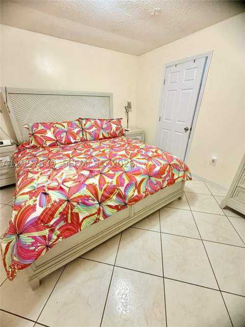 18300 SW 143rd Ct, Miami FL - photo 16 of 32