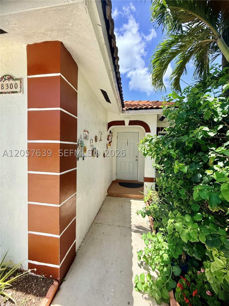 4 bedroom SingleFamilyResidence at 18300 SW 143rd Ct, Med Gardens Sec 2, Miami — photo 5