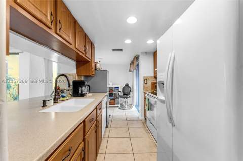 1304 Redstart Ct, Homestead FL - photo 14 of 21