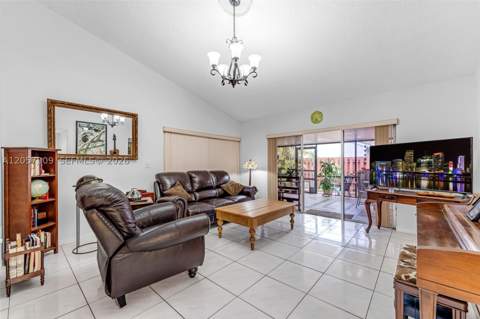 1304 Redstart Ct, Homestead FL - photo 9 of 21
