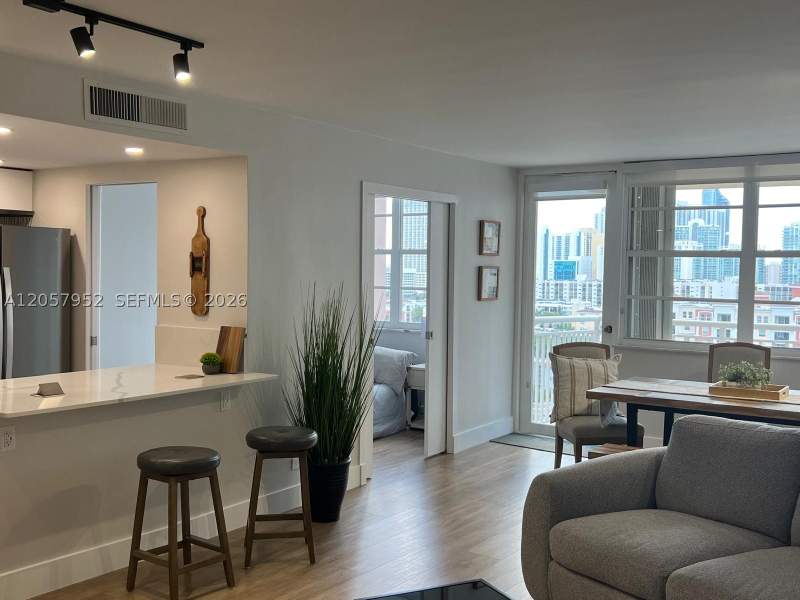 2 bedroom Condominium at 251 174th St 1215, Winston Towers 200, Sunny Isles Beach — photo 4