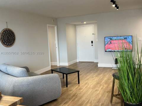 251 174th St 1215, Sunny Isles Beach FL - photo 6 of 37