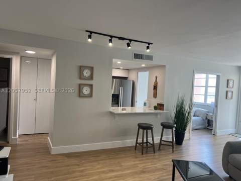 251 174th St 1215, Sunny Isles Beach FL - photo 8 of 37