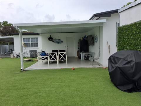 18045 NW 2nd Pl, Miami Gardens FL - photo 12 of 17