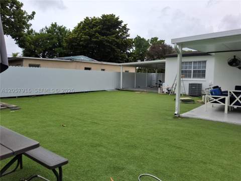 18045 NW 2nd Pl, Miami Gardens FL - photo 13 of 17