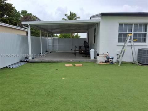 18045 NW 2nd Pl, Miami Gardens FL - photo 15 of 17