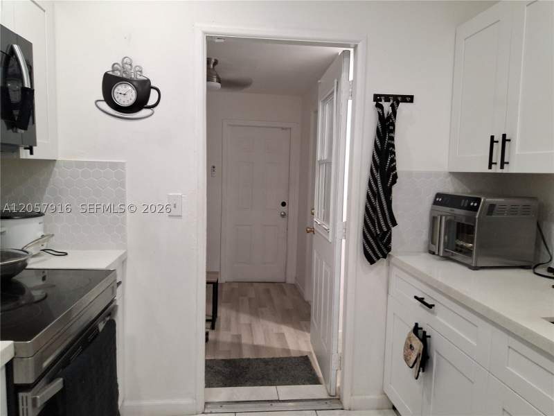 4 bedroom SingleFamilyResidence at 18045 NW 2nd Pl, North Ridge, Miami Gardens — photo 3