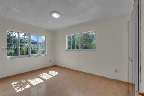 267 E 56th St, Hialeah FL - photo 19 of 39