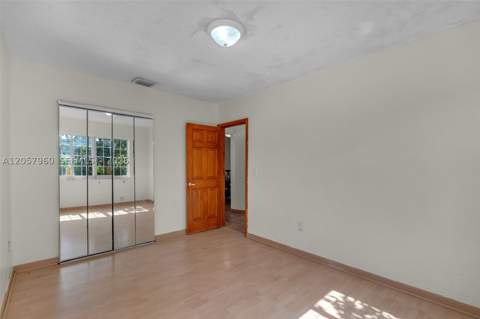 267 E 56th St, Hialeah FL - photo 21 of 39
