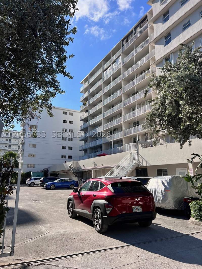 1 bedroom Condominium at 1300 Lincoln Rd D304, Lincoln Towers Condo, Miami Beach — photo 5