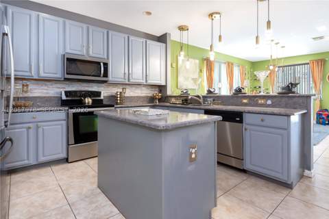 14324 SW 276th Way, Homestead FL - photo 10 of 82