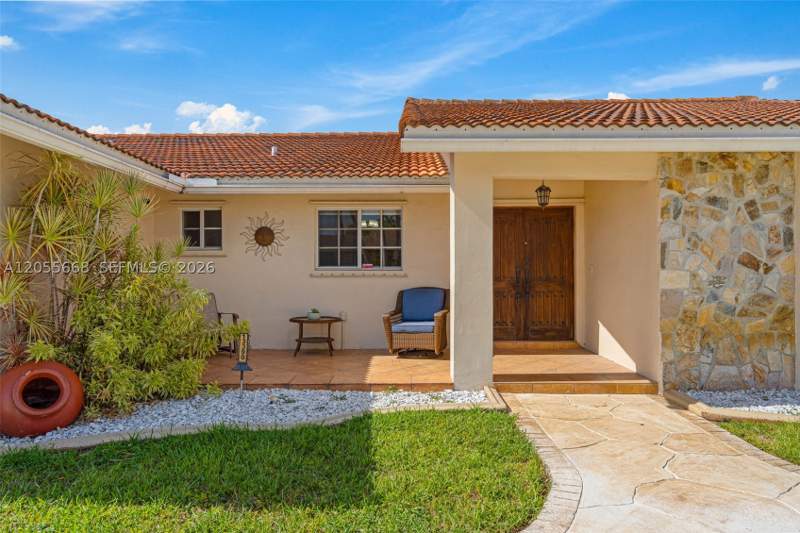 4 bedroom SingleFamilyResidence at 13390 SW 1st St, Univ Park East Sec 1, Miami — photo 4