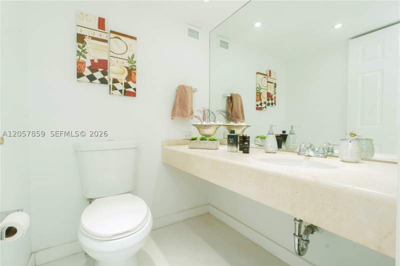 1 bedroom Condominium at 6770 Indian Creek Dr 15T, Aquasol Condo, Miami Beach — photo 5