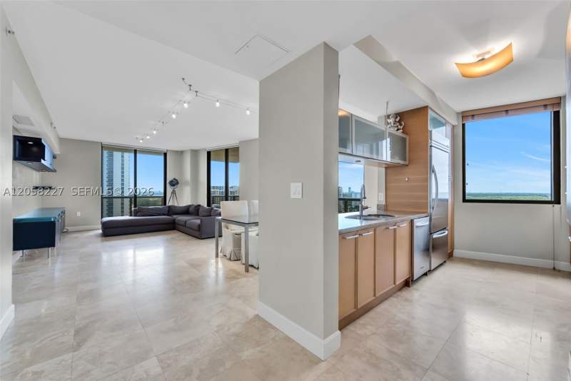 2 bedroom Condominium at 16275 Collins Ave 1604, Sayan Condo, Sunny Isles Beach — photo 4